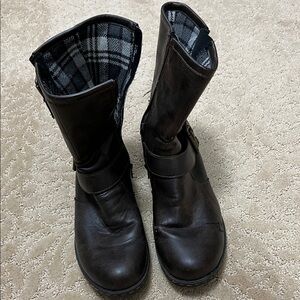 Brown Leather Boots with Plaid Lining